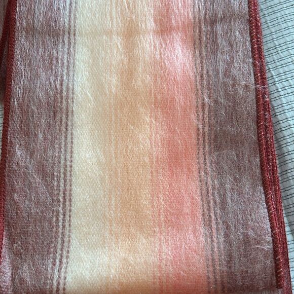 Beautiful alpaca scarf from Ecuador so soft and warm! - Picture 7 of 11